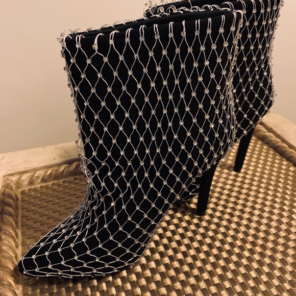 Black ankle booties (boots) - Picture 4 of 9